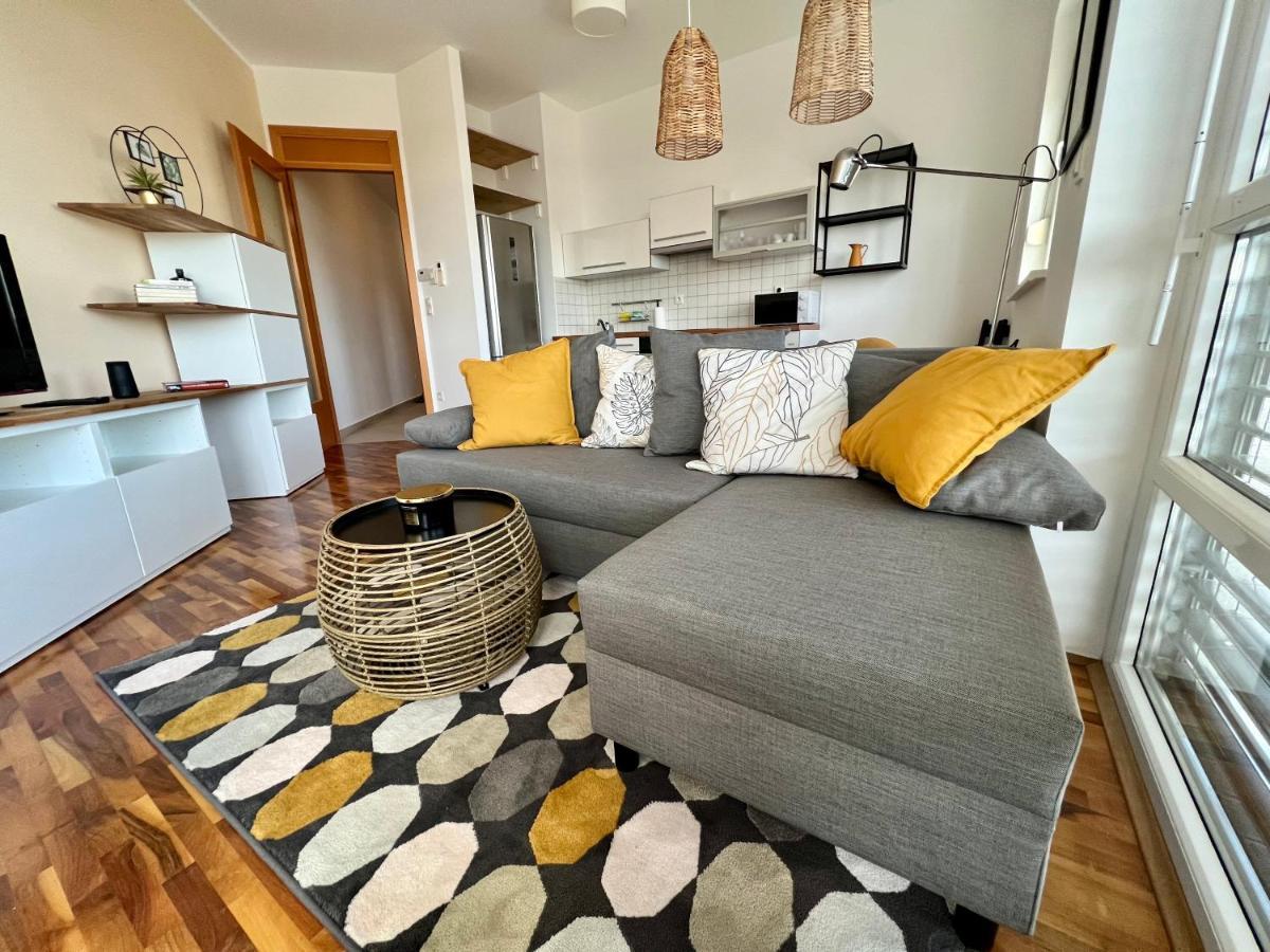 Condo Casa Di Olivia Maribor Bagian luar foto